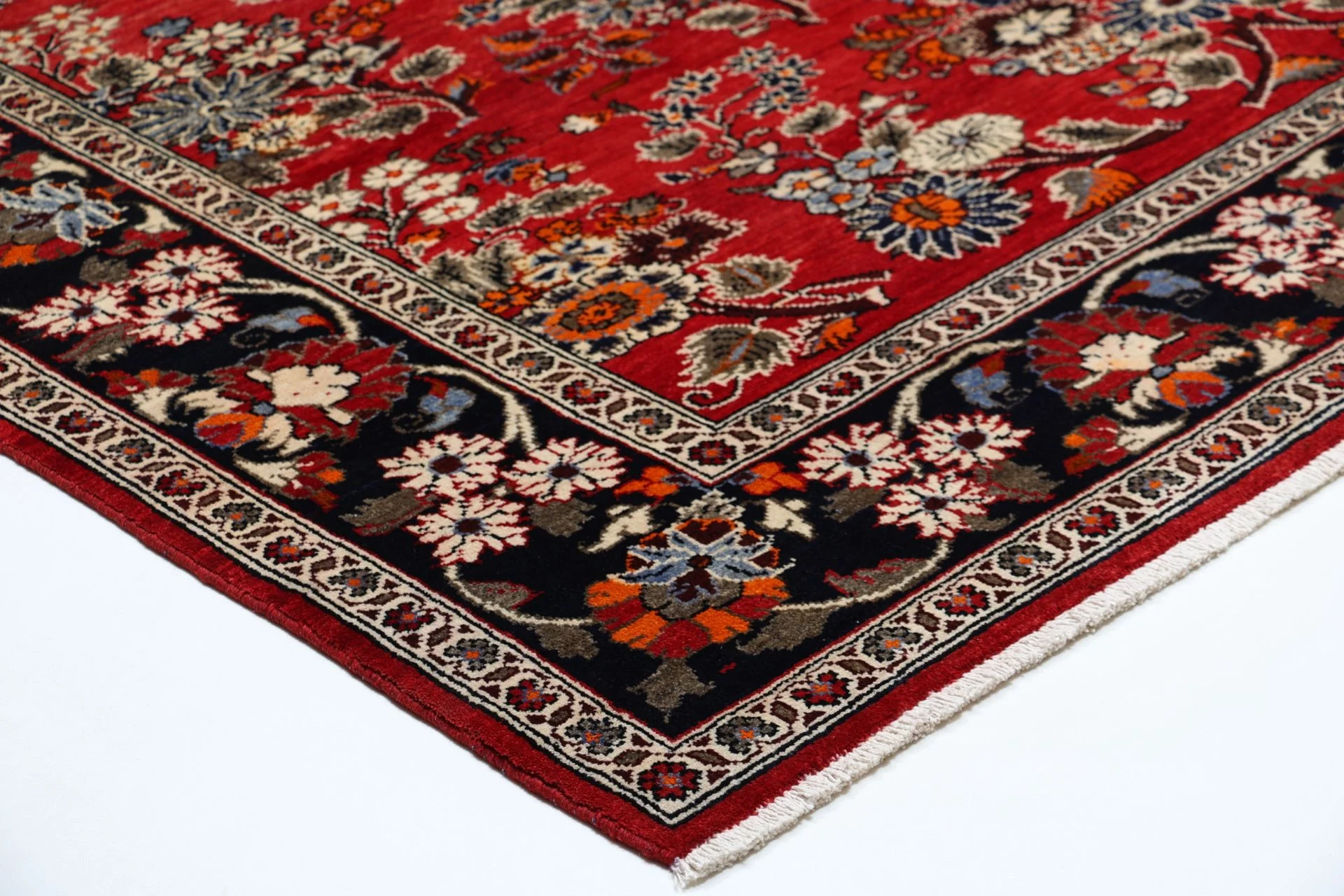 Wool Bakhtiari Persian Rug 211 × 308 cm, hand-knotted - Image 6