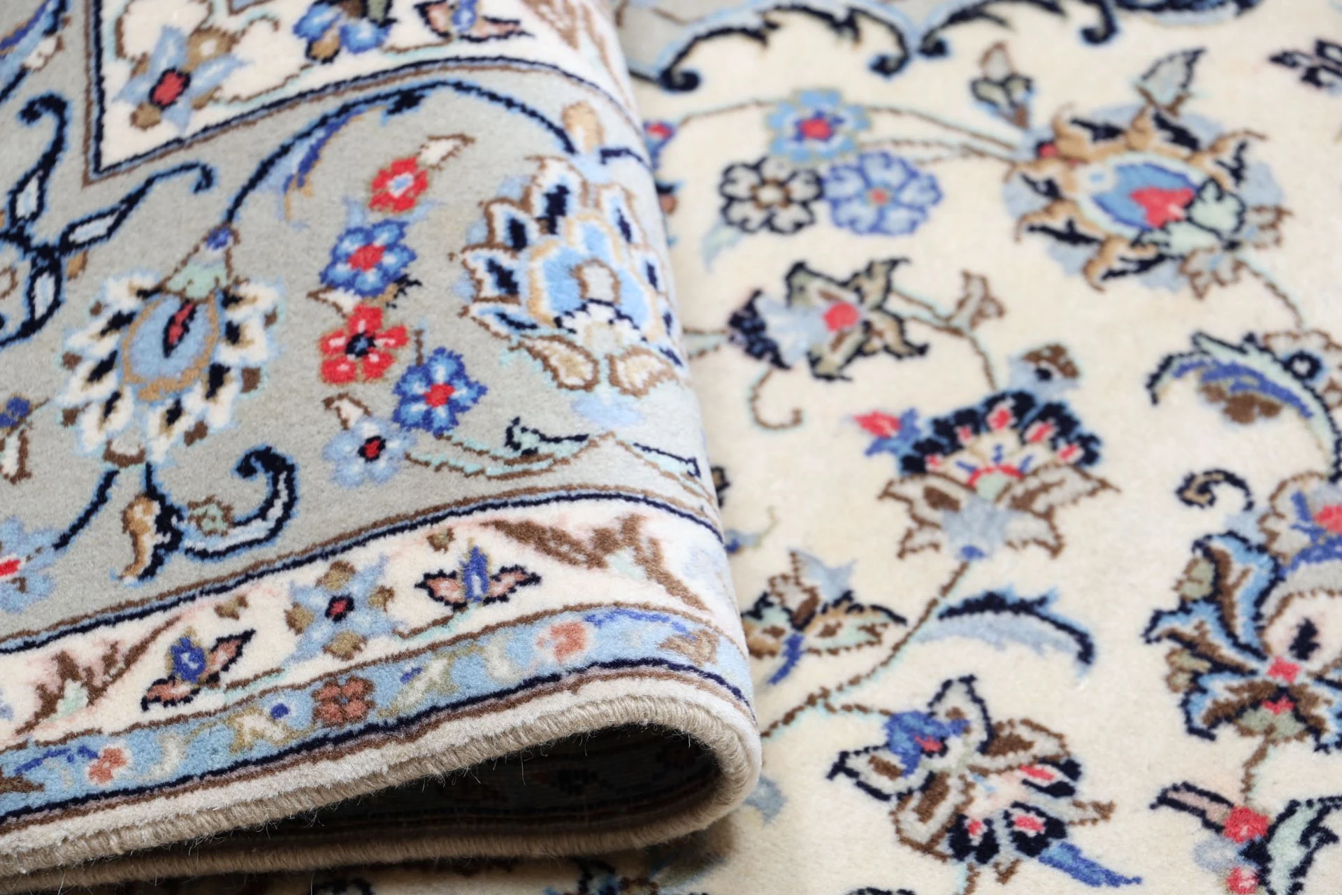 Kashan Persian Rug 200 × 303 cm in Wool, hand-knotted - Image 10