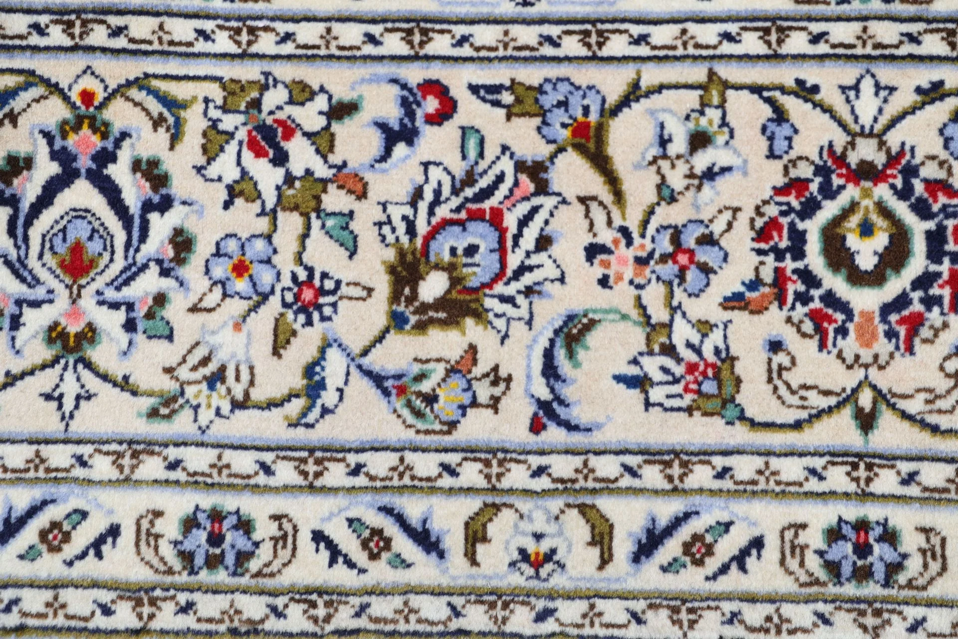 Kashan Persian Rug 205 × 295 cm in Wool, hand-knotted - Image 8