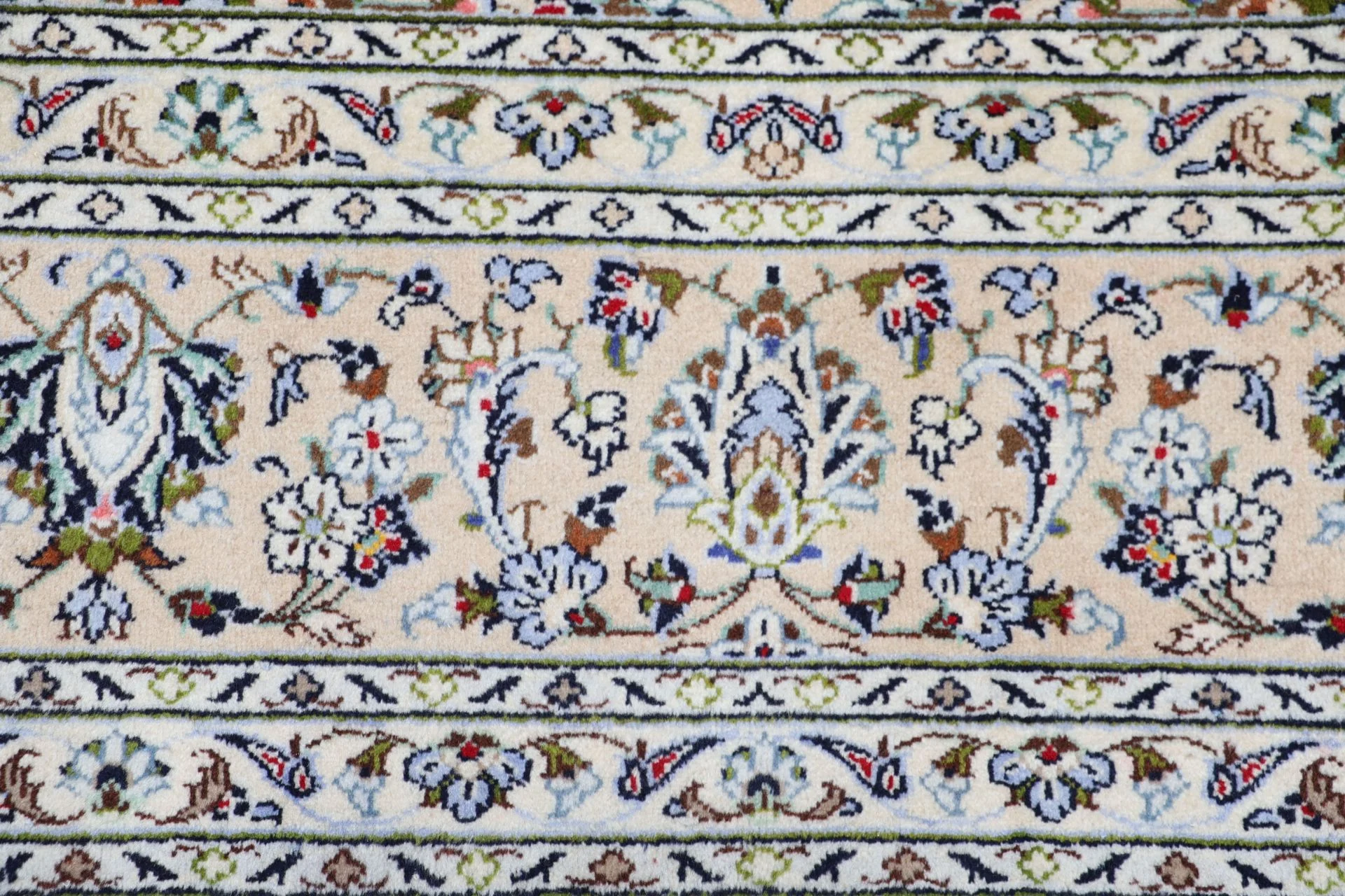 Wool Kashan Persian Rug 250 × 350 cm, hand-knotted - Image 8
