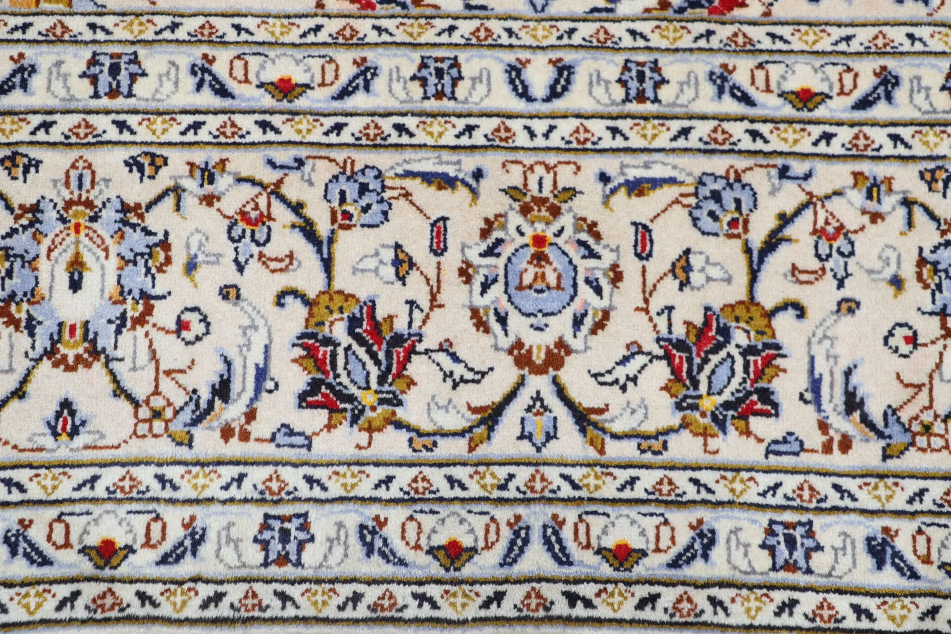 Kashan Persian Rug 237 × 343 cm in Wool, hand-knotted - Image 8