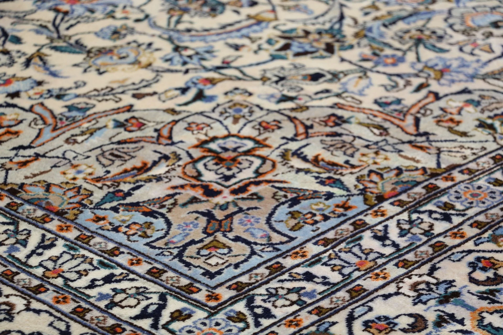 Hand-Knotted Kashmar Persian Rug, 247 × 345 cm, Wool - Image 5