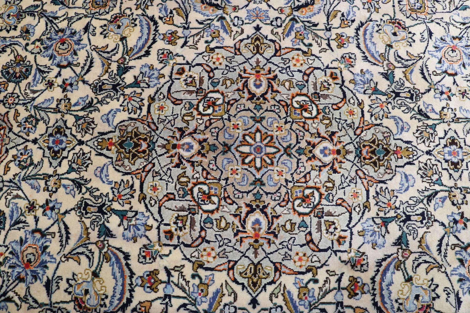 Hand-Knotted Kashmar Persian Rug, 247 × 345 cm, Wool - Image 9