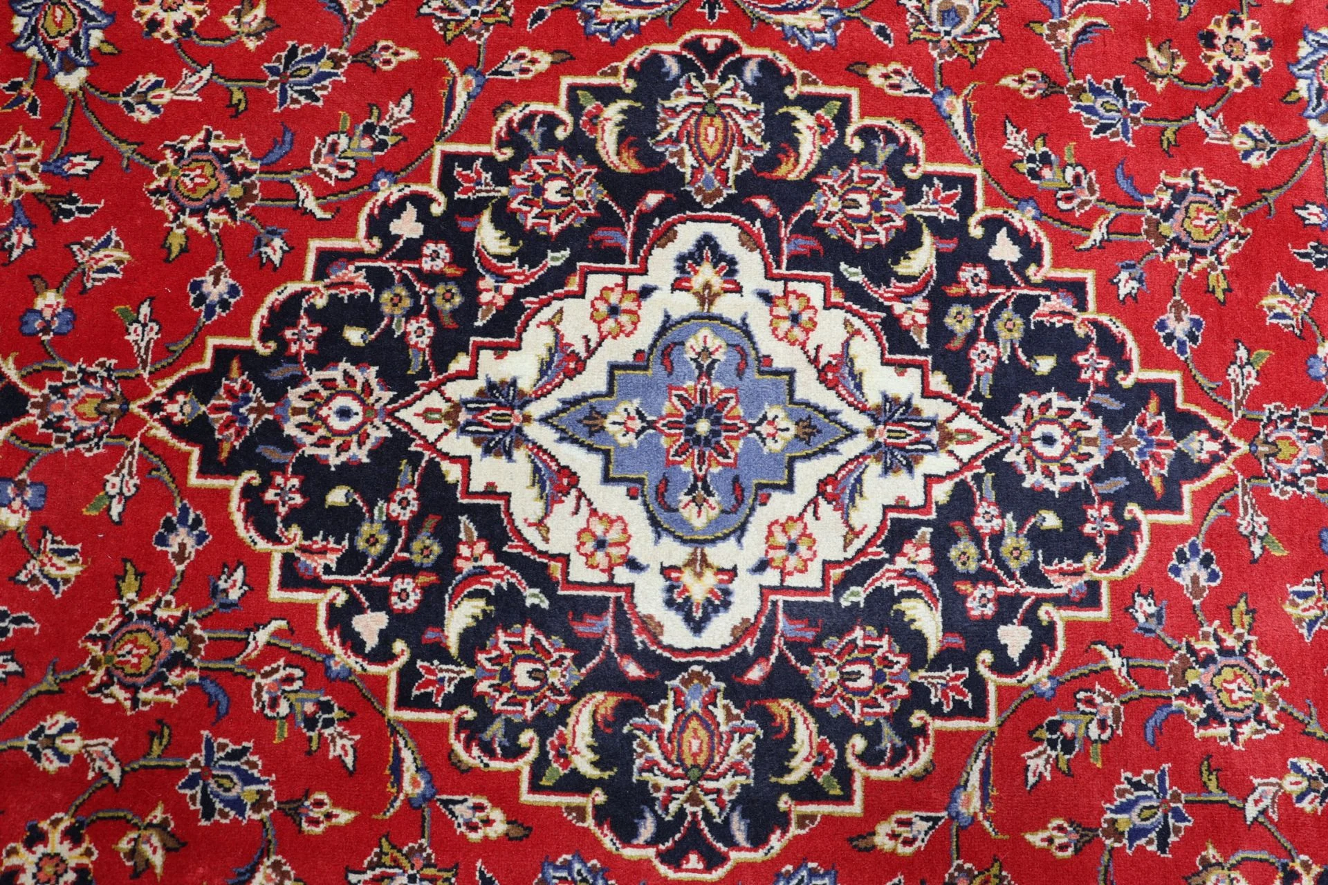 Wool Kashan Persian Rug 244 × 350 cm, hand-knotted - Image 9
