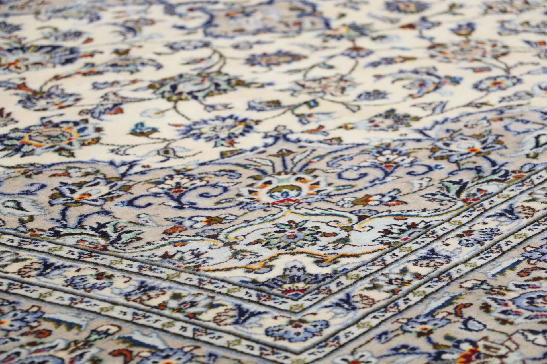 Kashan Persian Rug 252 × 330 cm in Wool, hand-knotted - Image 5