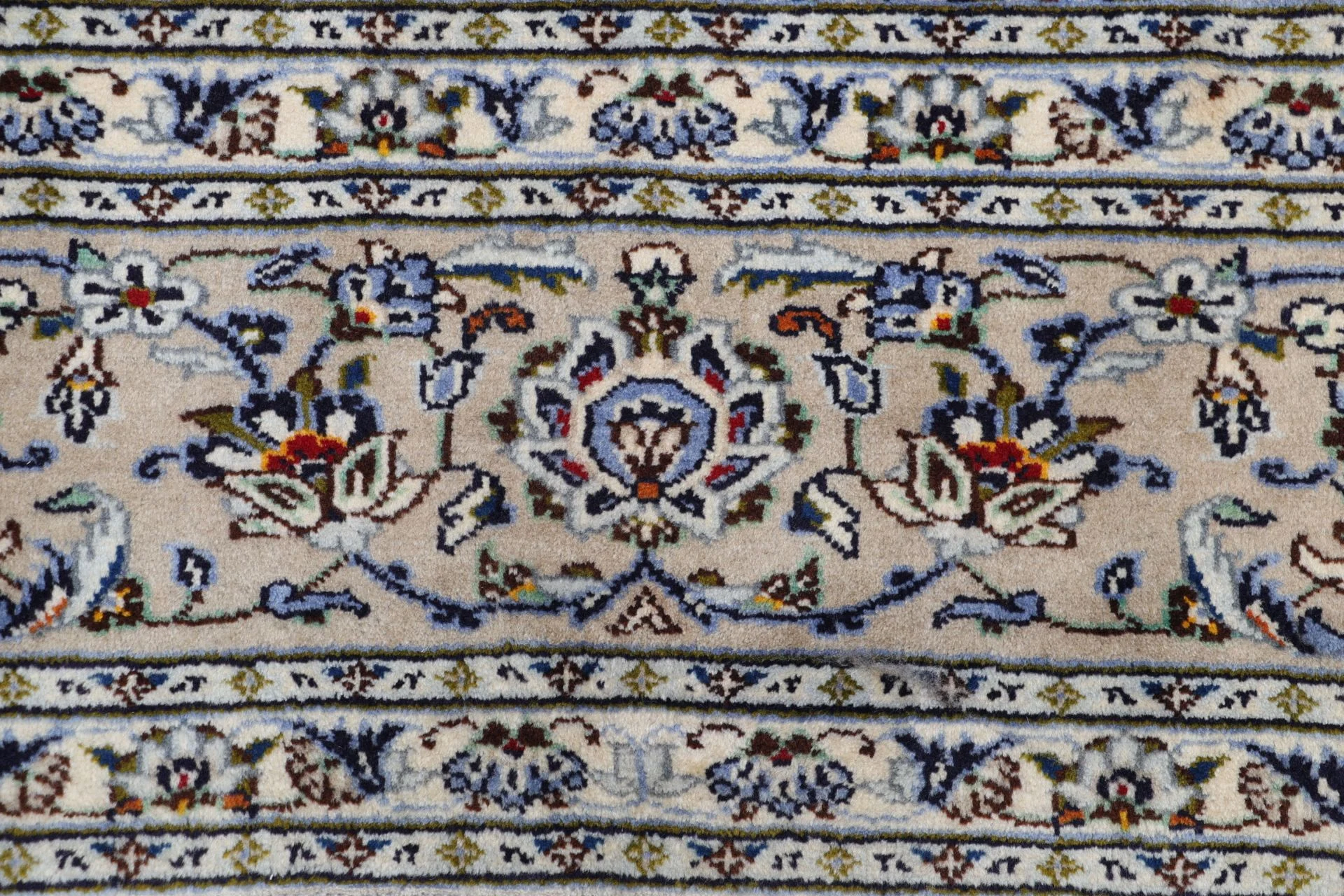Kashan Persian Rug 252 × 330 cm in Wool, hand-knotted - Image 8