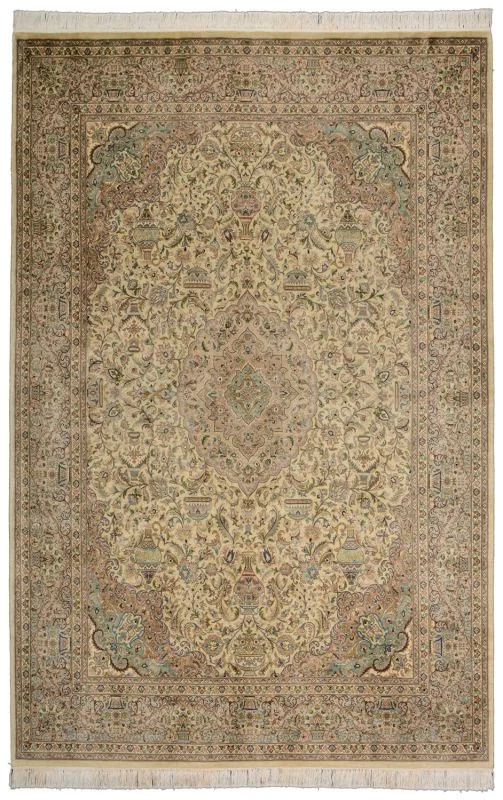 Wool Kashan Pakistani Rug 186 × 284 cm, hand-knotted