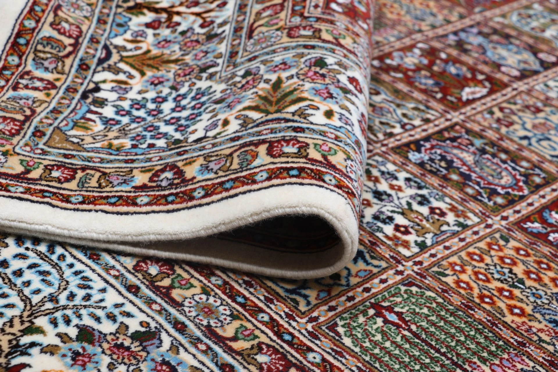 Moud Persian Rug 200 × 302 cm in Wool, hand-knotted - Image 10