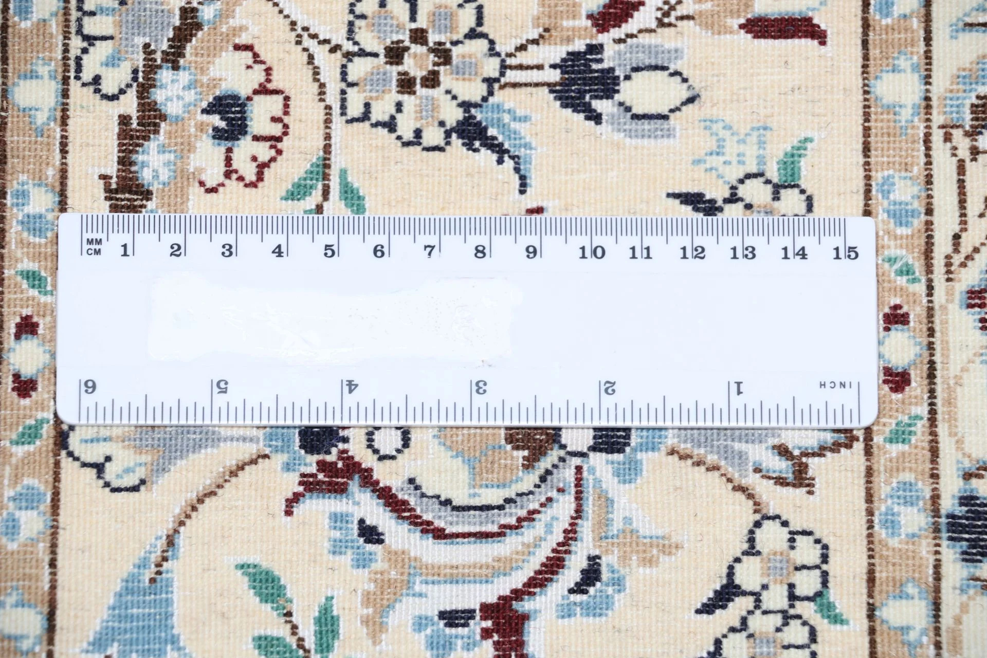 Wool & Silk Nain Persian Rug 175 × 255 cm, hand-knotted - Image 11