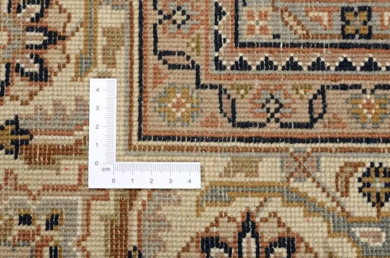 Tabriz Indian Rug 201 × 295 cm in Wool & Silk, hand-knotted - Image 3