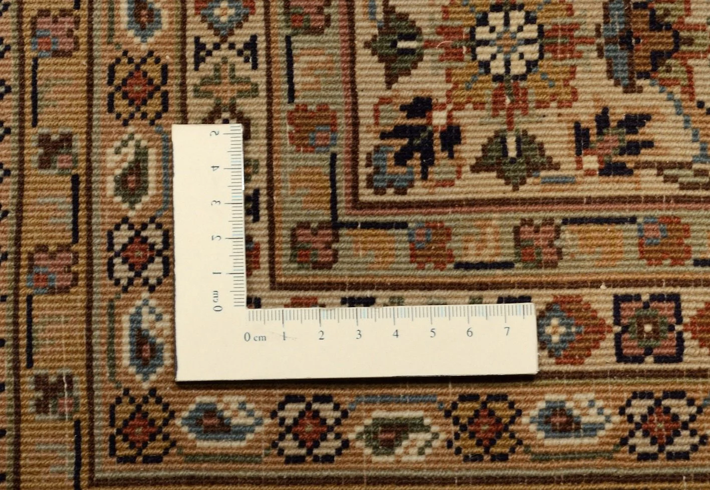 Qom Indian Rug 200 × 292 cm in Wool, hand-knotted - Image 3