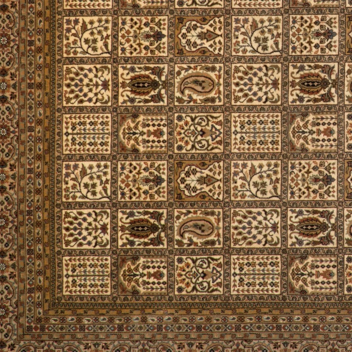 Qom Indian Rug 200 × 292 cm in Wool, hand-knotted - Image 4