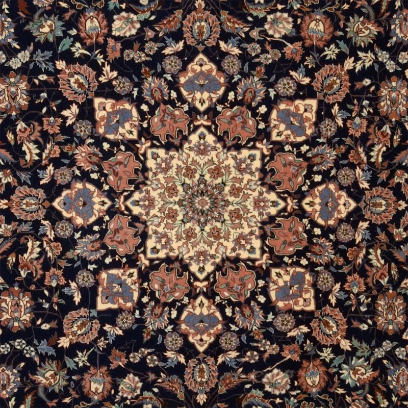 Isfahan Persian Rug 246 × 308 cm in Wool, hand-knotted - Image 4