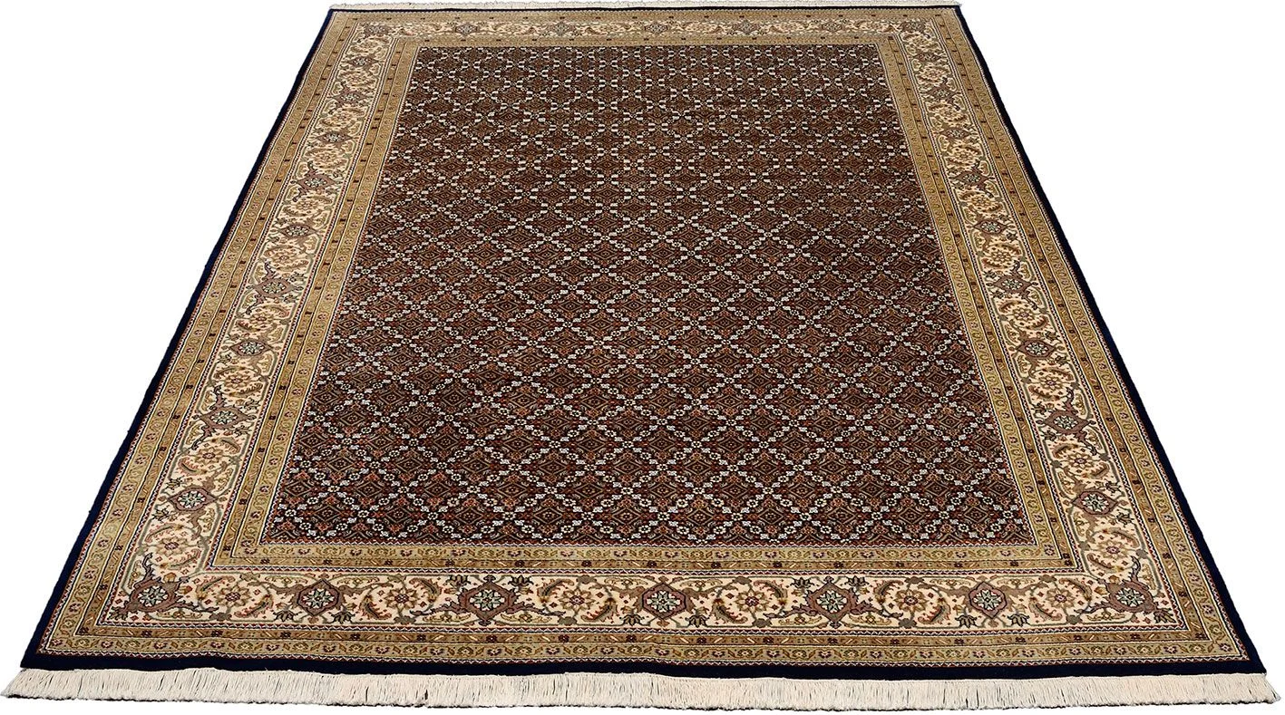 Alternative view of Wool & Silk Tabriz Indian Rug 204 × 310 cm, hand-knotted