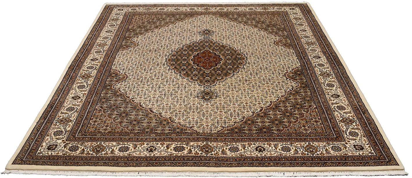 Alternative view of Wool & Silk Tabriz Indian Rug 245 × 303 cm, hand-knotted