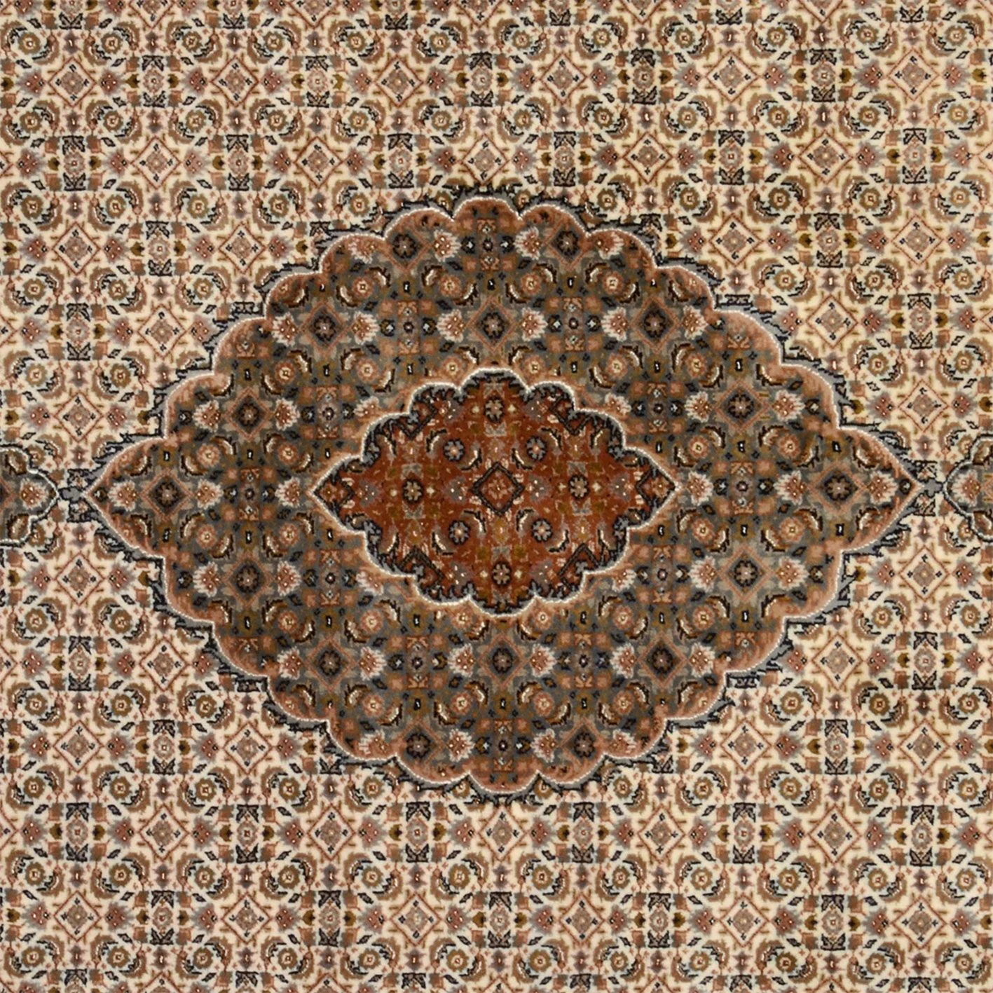 Wool & Silk Tabriz Indian Rug 245 × 303 cm, hand-knotted - Image 4