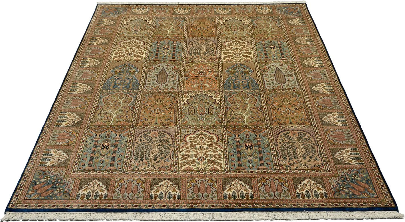 Alternative view of Wool Bakhtiari Indian Rug 174 × 241 cm, hand-knotted