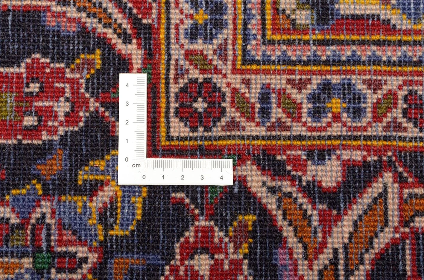 Kashan Persian Rug 205 × 310 cm in Wool, hand-knotted - Image 3