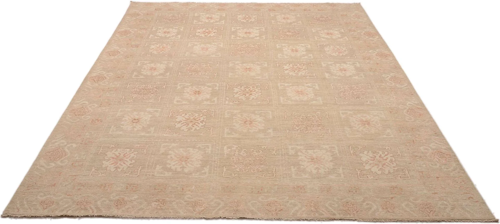 Alternative view of Ziegler Pakistani Rug 270 × 350 cm in Wool, hand-knotted