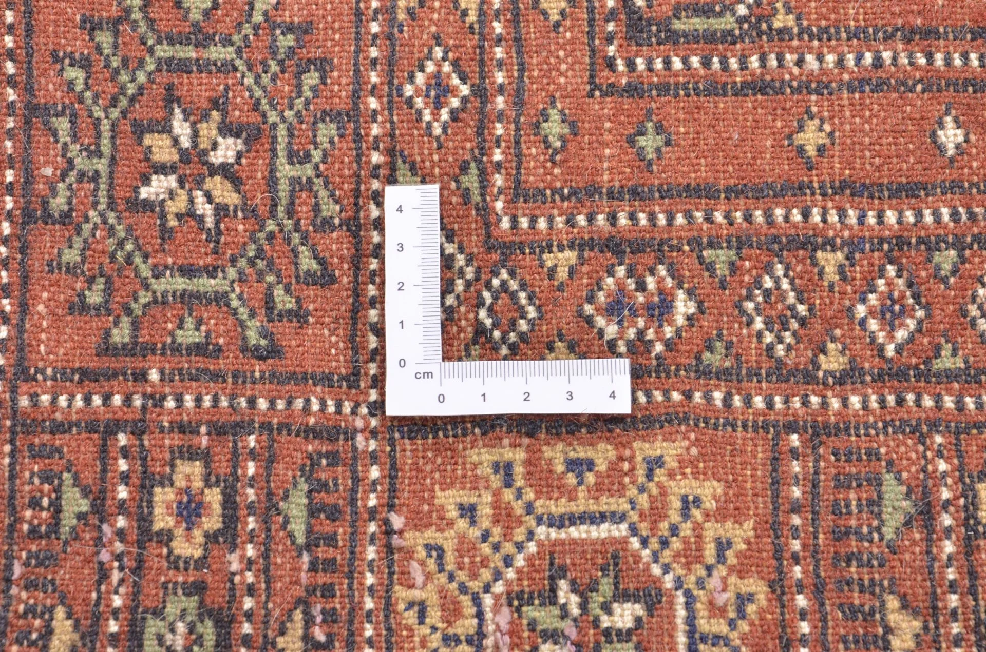 Pakistani Rug 124 × 200 cm in Wool, hand-knotted - Image 3