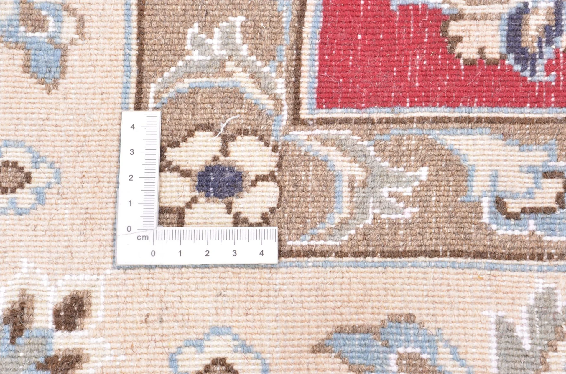 Wool Nain Persian Rug 202 × 305 cm, hand-knotted - Image 3