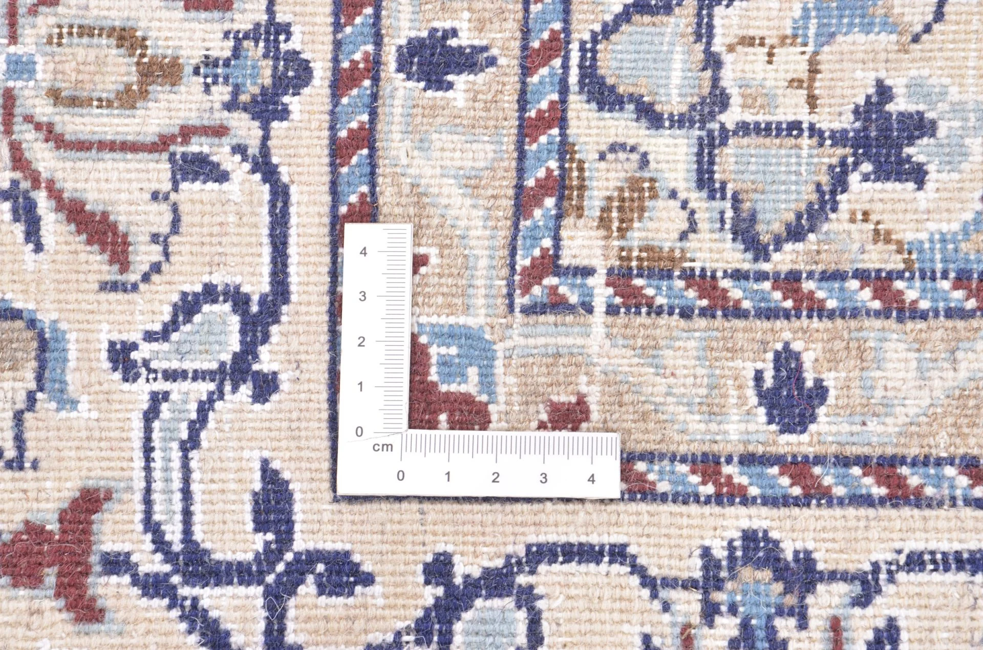 Wool Nain Persian Rug 157 × 260 cm, hand-knotted - Image 3