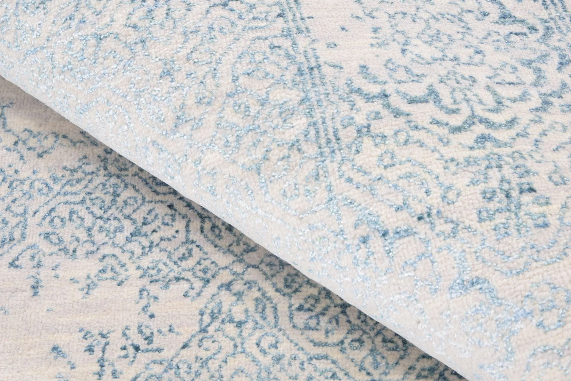 Hand-Knotted Indian Rug, 167 × 246 cm, Wool - Image 3