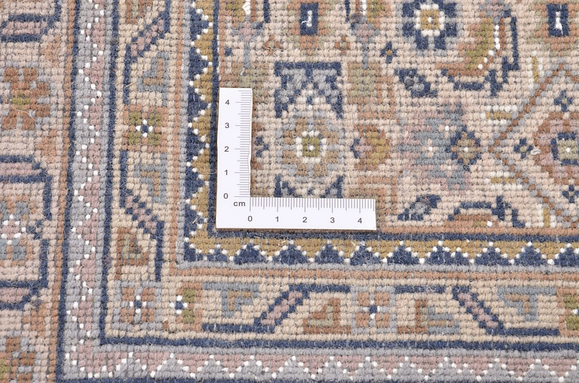 Tabriz Indian Rug 253 × 297 cm in Wool, hand-knotted - Image 4