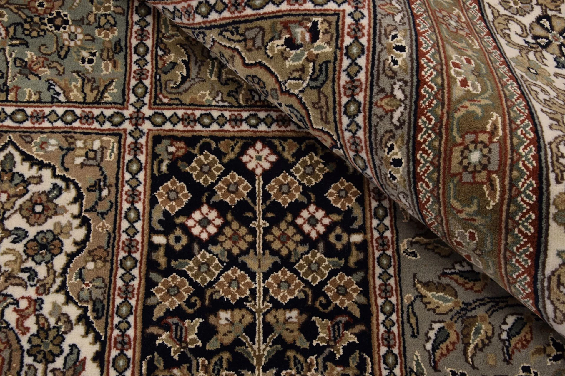 Qom Indian Rug 246 × 353 cm, hand-knotted - Image 4
