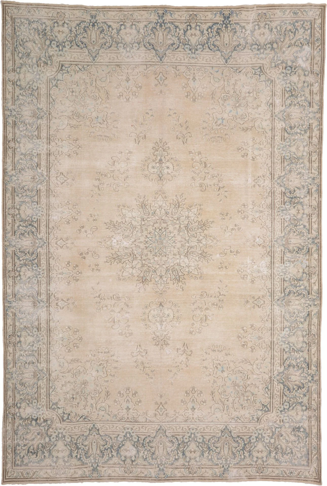 Hand-Knotted Pakistani Rug, 231 × 341 cm, Wool