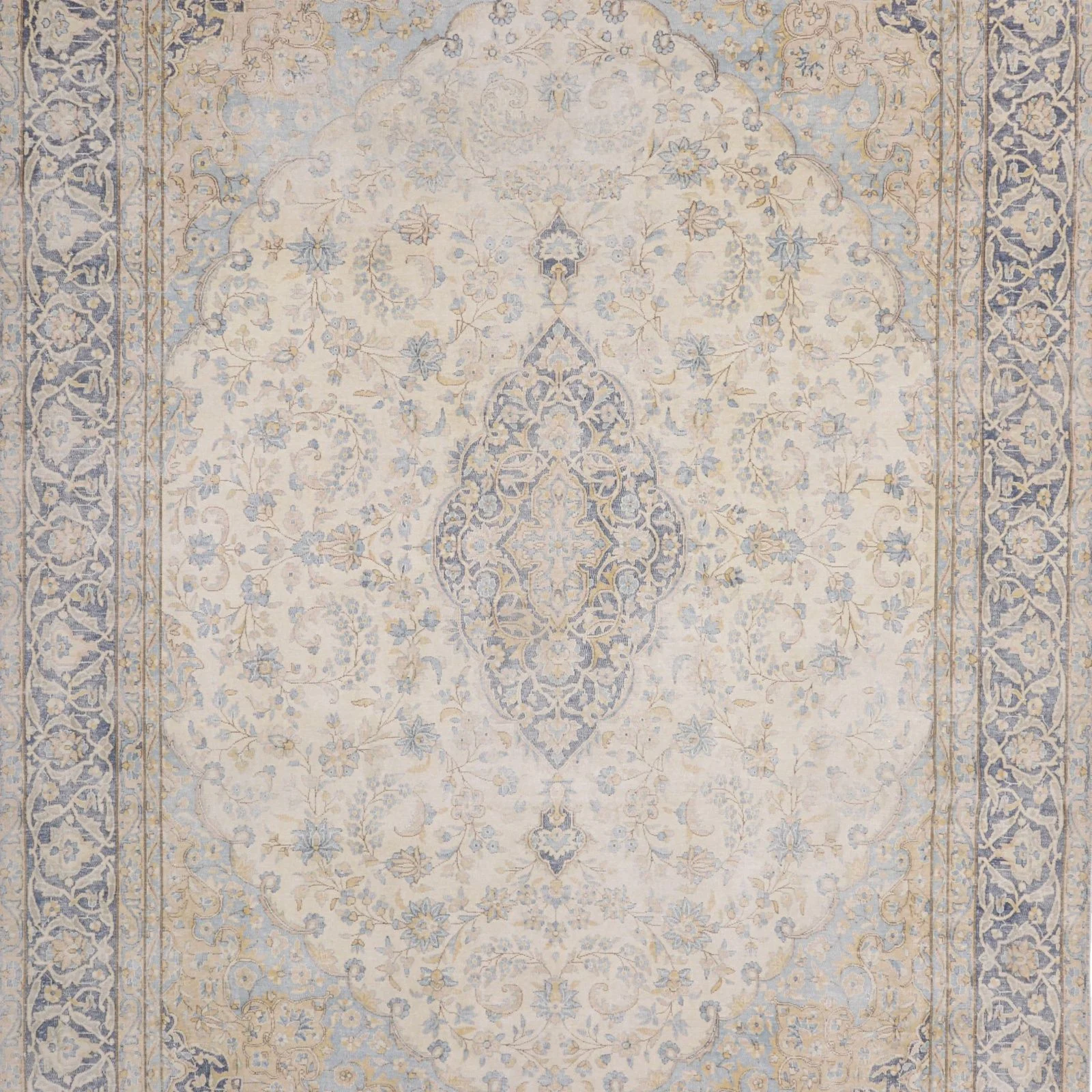 Alternative view of Pakistani Rug 358 × 248 cm in Wool, hand-knotted
