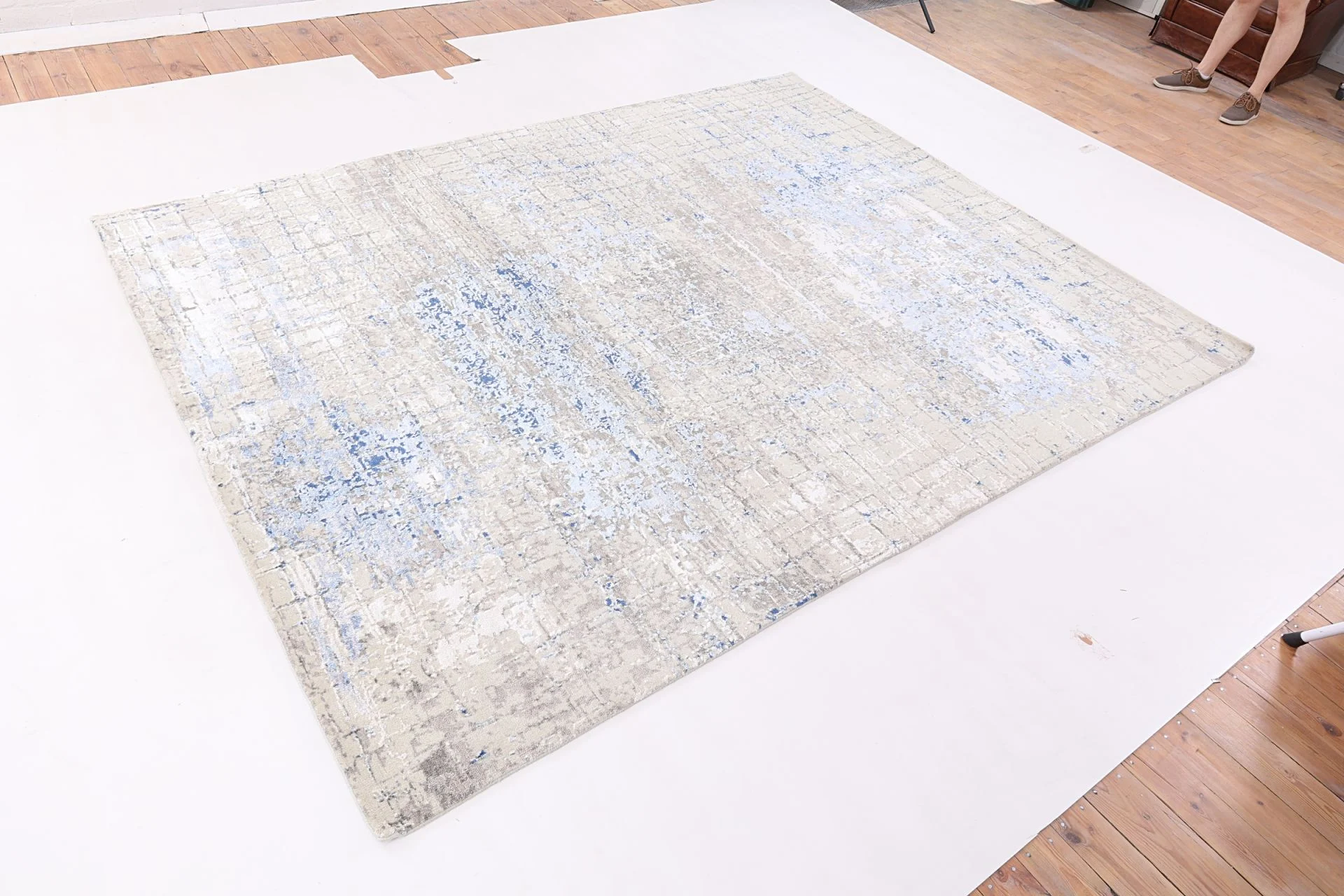 Wool & Silk Indian Rug 243 × 305 cm, hand-knotted - Image 4