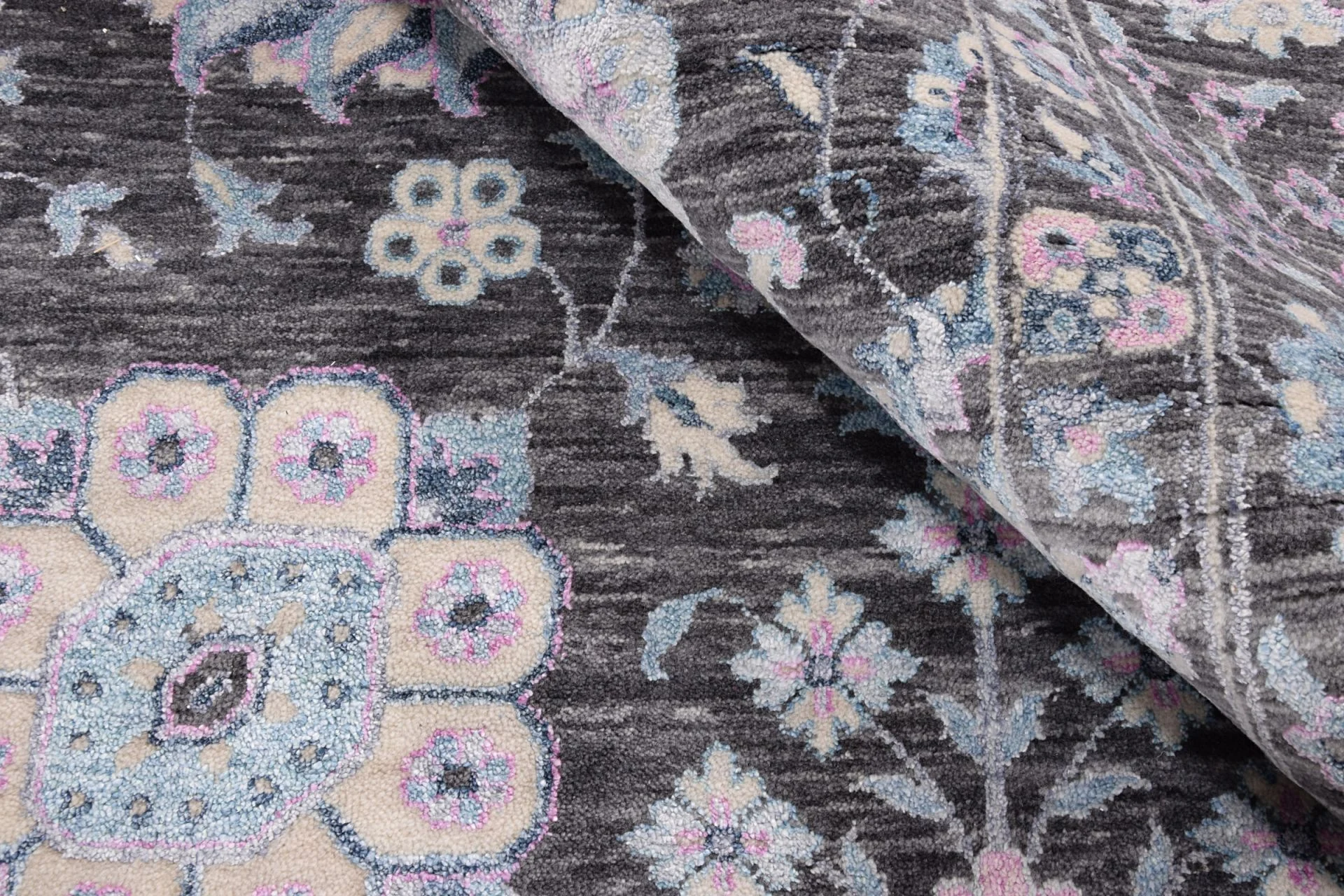 Ziegler Persian Rug 278 × 373 cm in Wool, hand-knotted - Image 4