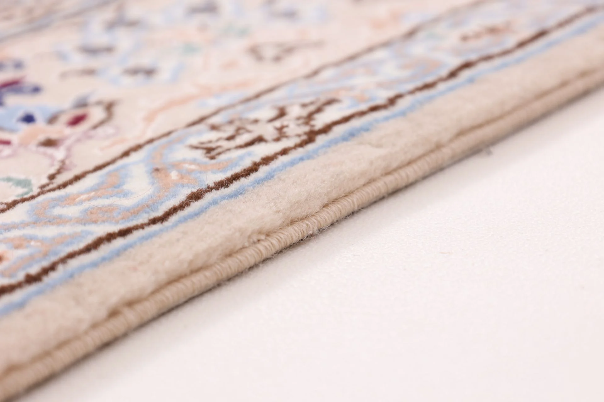 Wool Nain Persian Rug 104 × 149 cm, hand-knotted - Image 6