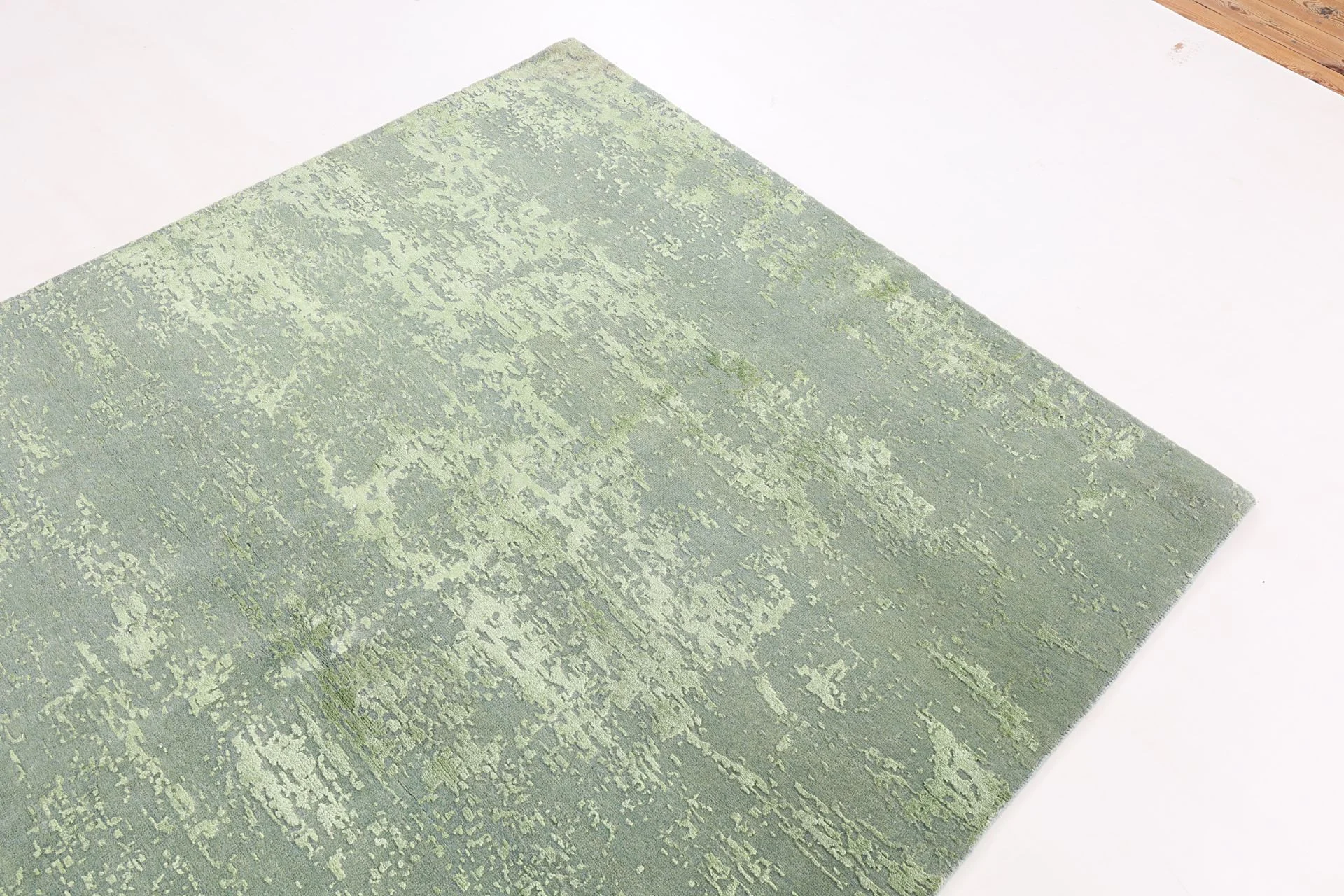 Wool & Silk Indian Rug 167 × 241 cm, hand-knotted - Image 4