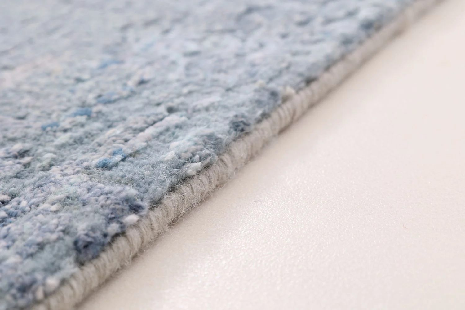 Hand-Knotted Indian Rug, 172 × 247 cm, Wool & Silk - Image 6