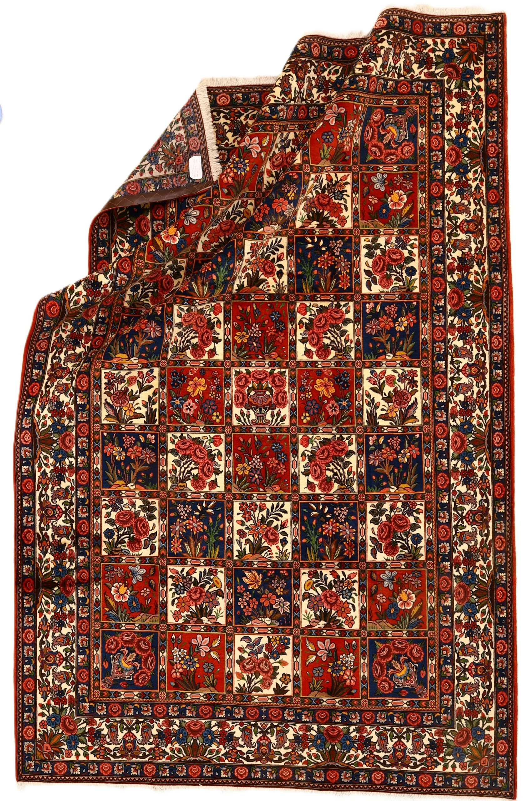 Alternative view of Wool Bakhtiari Persian Rug 322 × 208 cm, hand-knotted