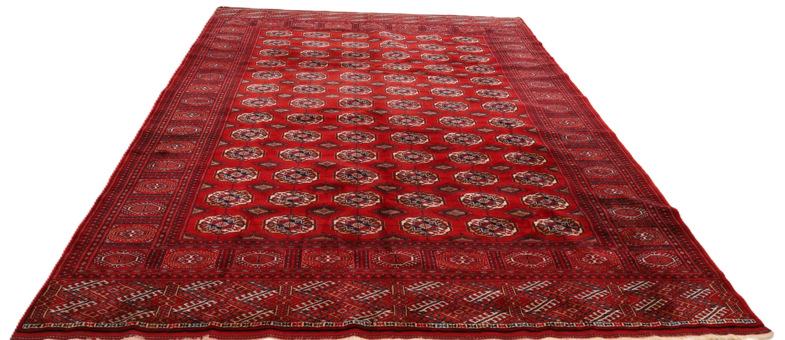 Alternative view of Turkmen Persian Rug 360 × 260 cm in Wool, hand-knotted
