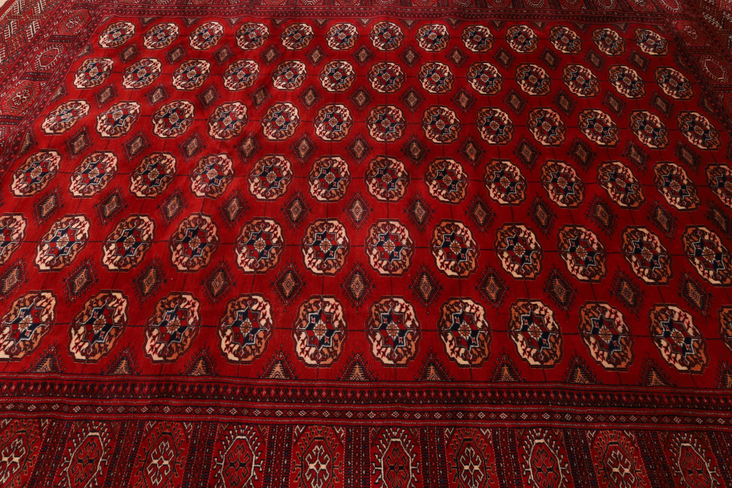 Turkmen Persian Rug 360 × 260 cm in Wool, hand-knotted - Image 6