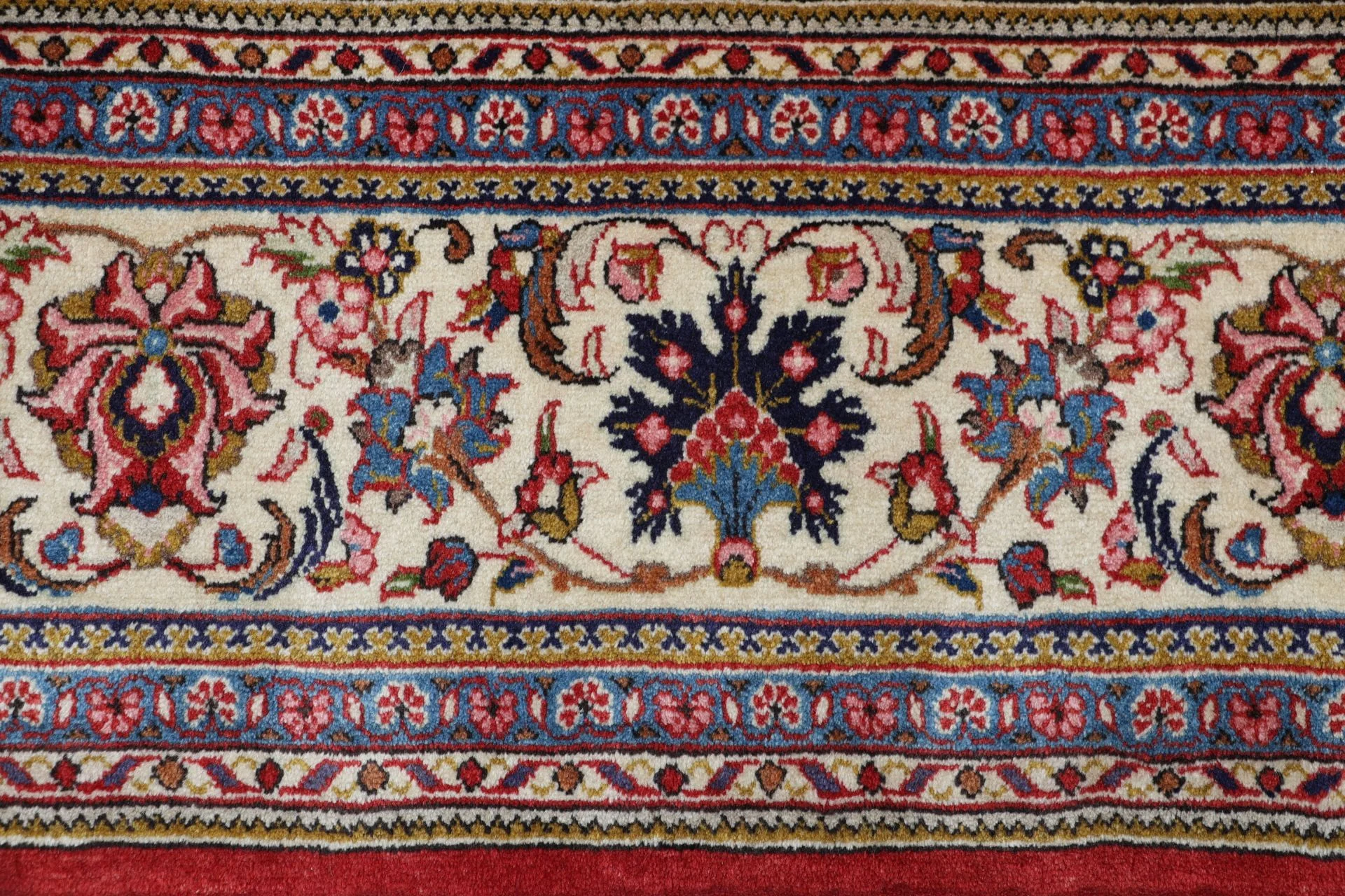 Sarouk Persian Rug 205 × 303 cm in Wool, hand-knotted - Image 8