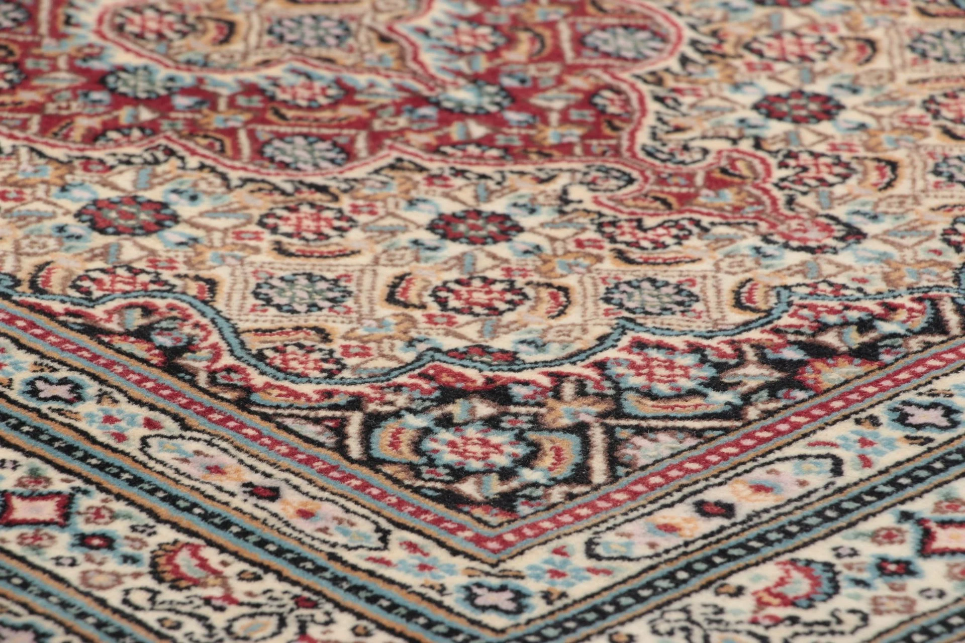 Hand-Knotted Moud Persian Rug, 80 × 253 cm, Wool - Image 4