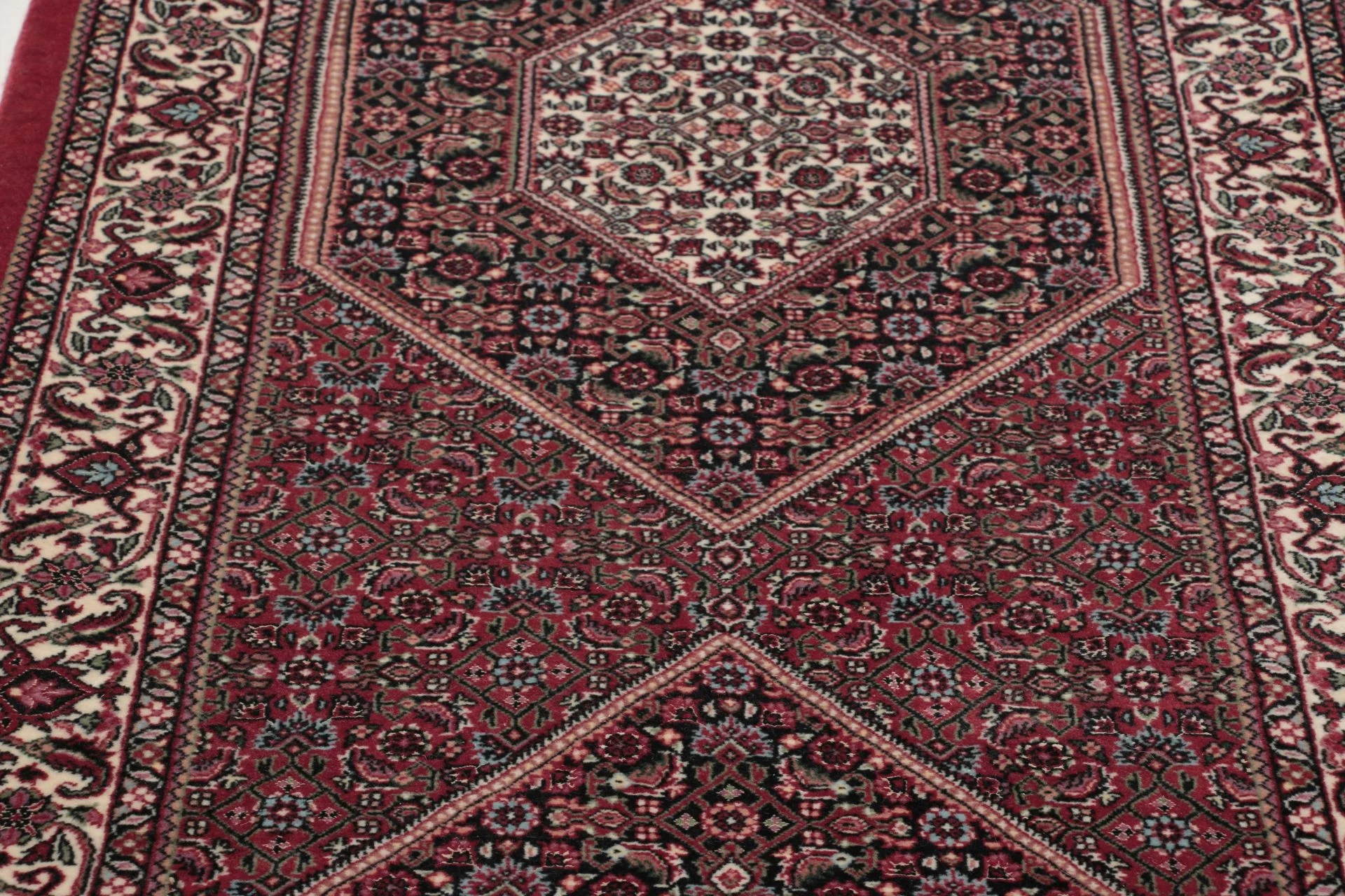 Wool & Silk Bijar Persian Rug 82 × 305 cm, hand-knotted - Image 4