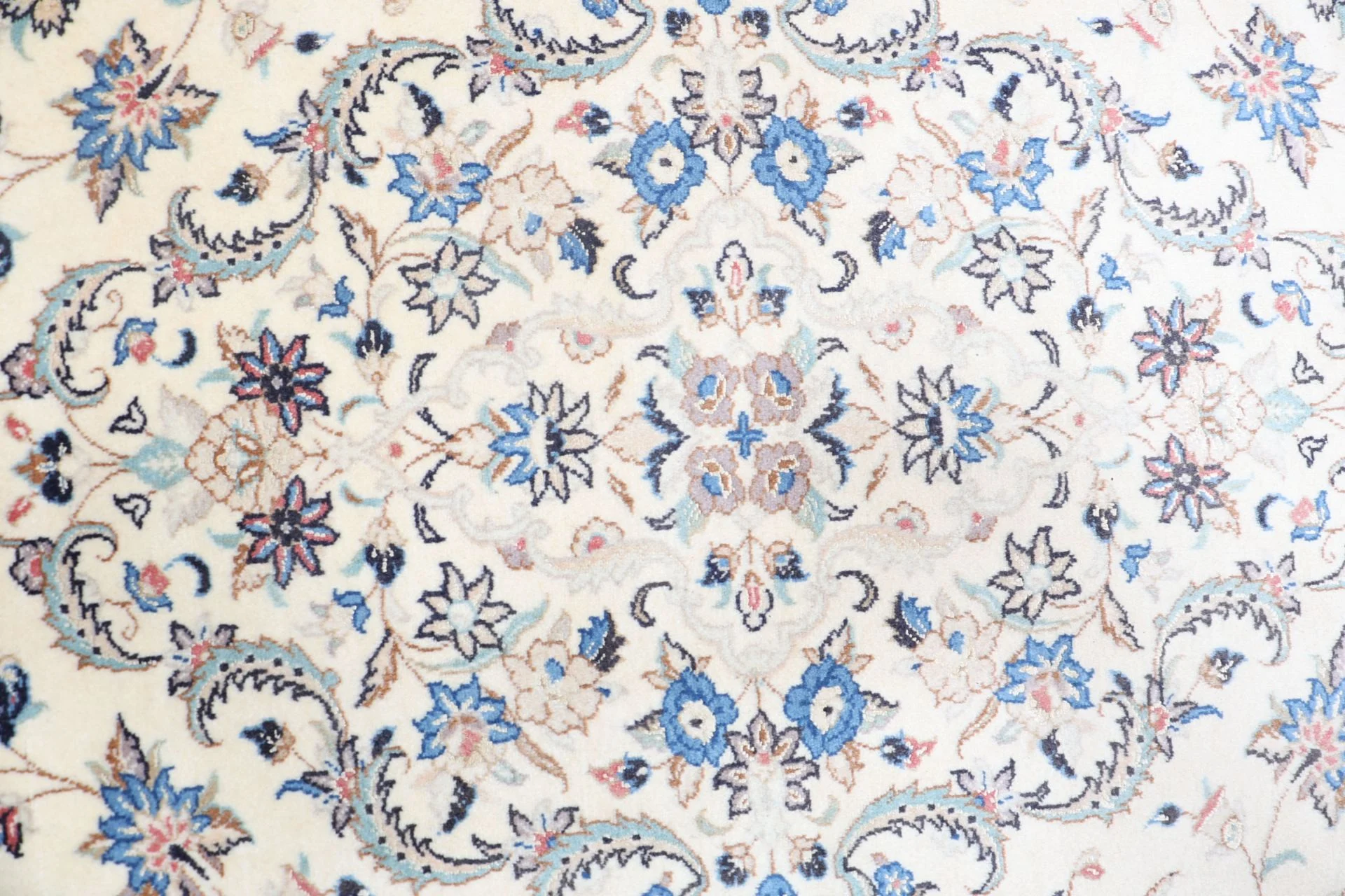 Hand-Knotted Kashan Persian Rug, 255 × 355 cm, Wool - Image 9