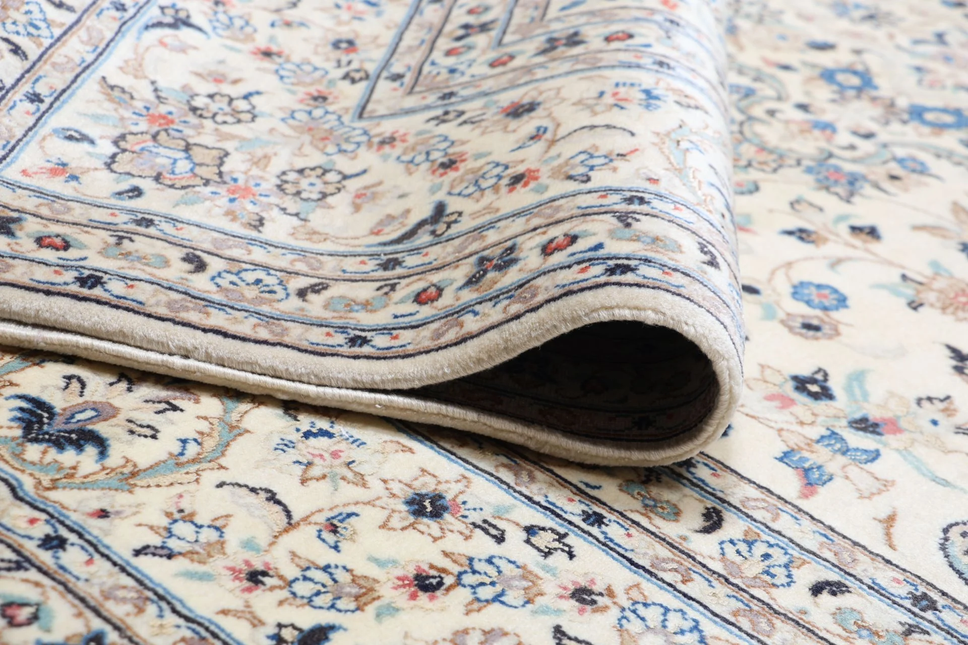 Hand-Knotted Kashan Persian Rug, 255 × 355 cm, Wool - Image 10