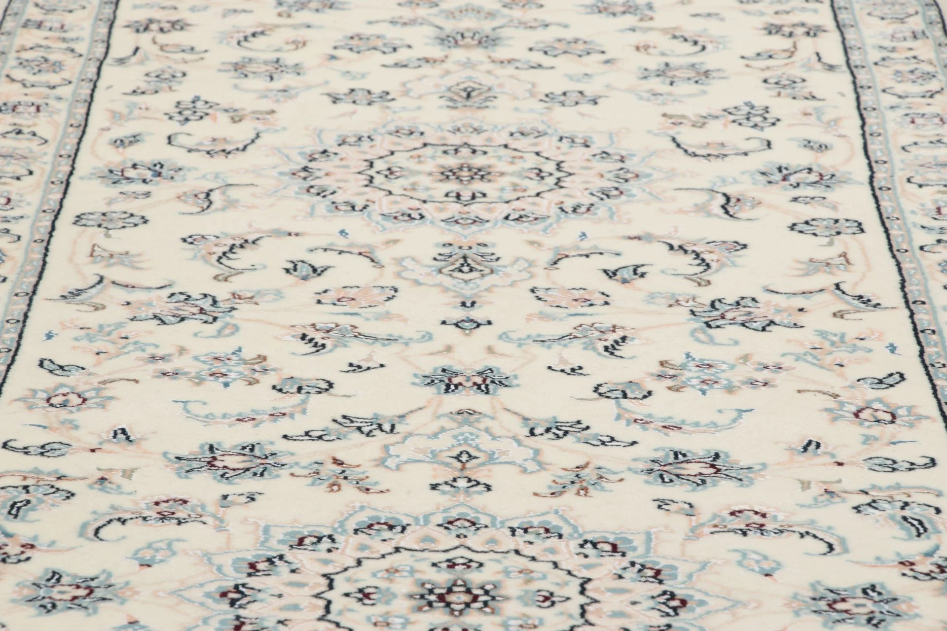 Hand-Knotted Persian Rug, 82 × 292 cm, Wool & Silk - Image 4