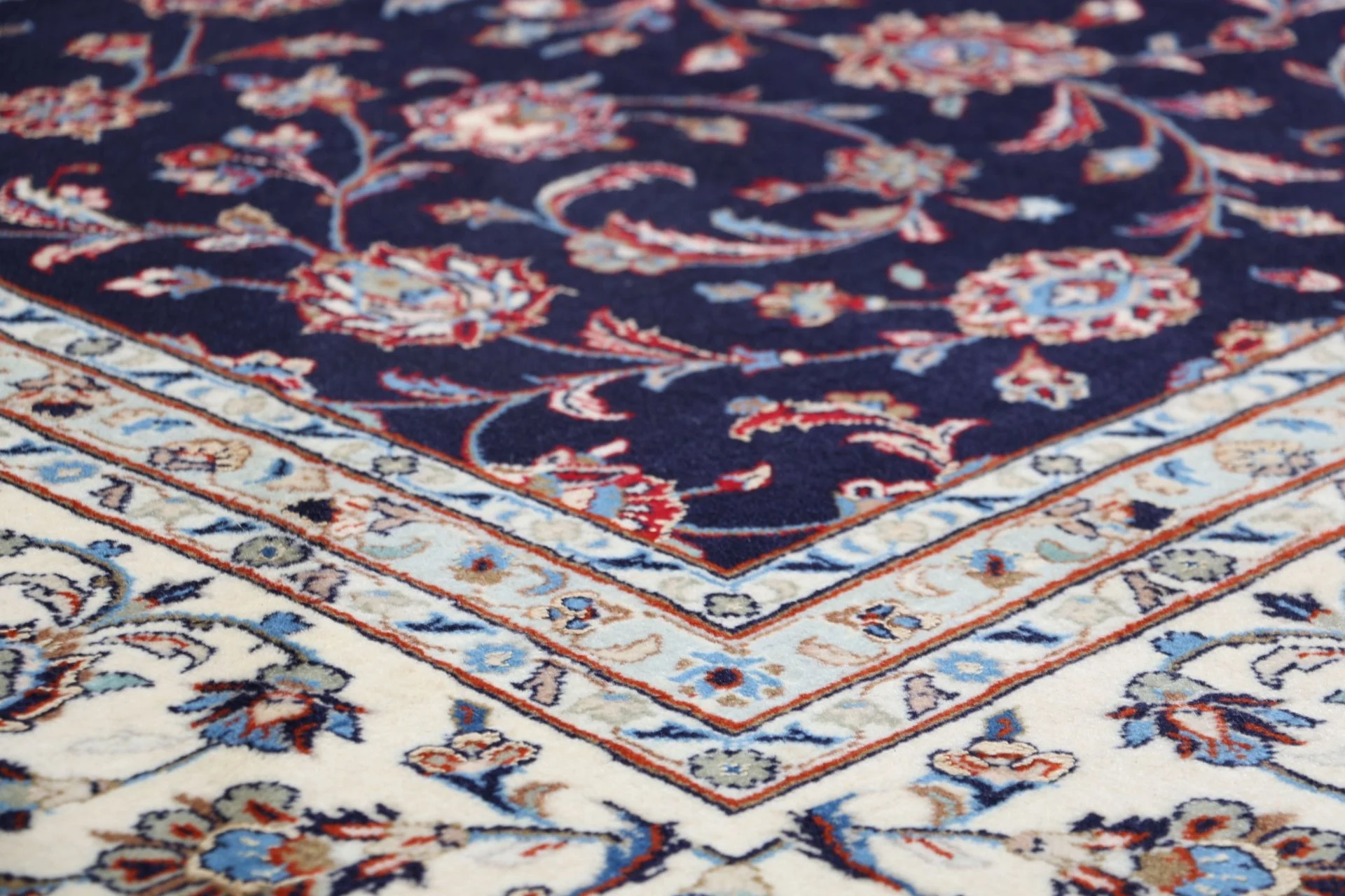 Hand-Knotted Kashan Persian Rug, 245 × 348 cm, Wool - Image 7