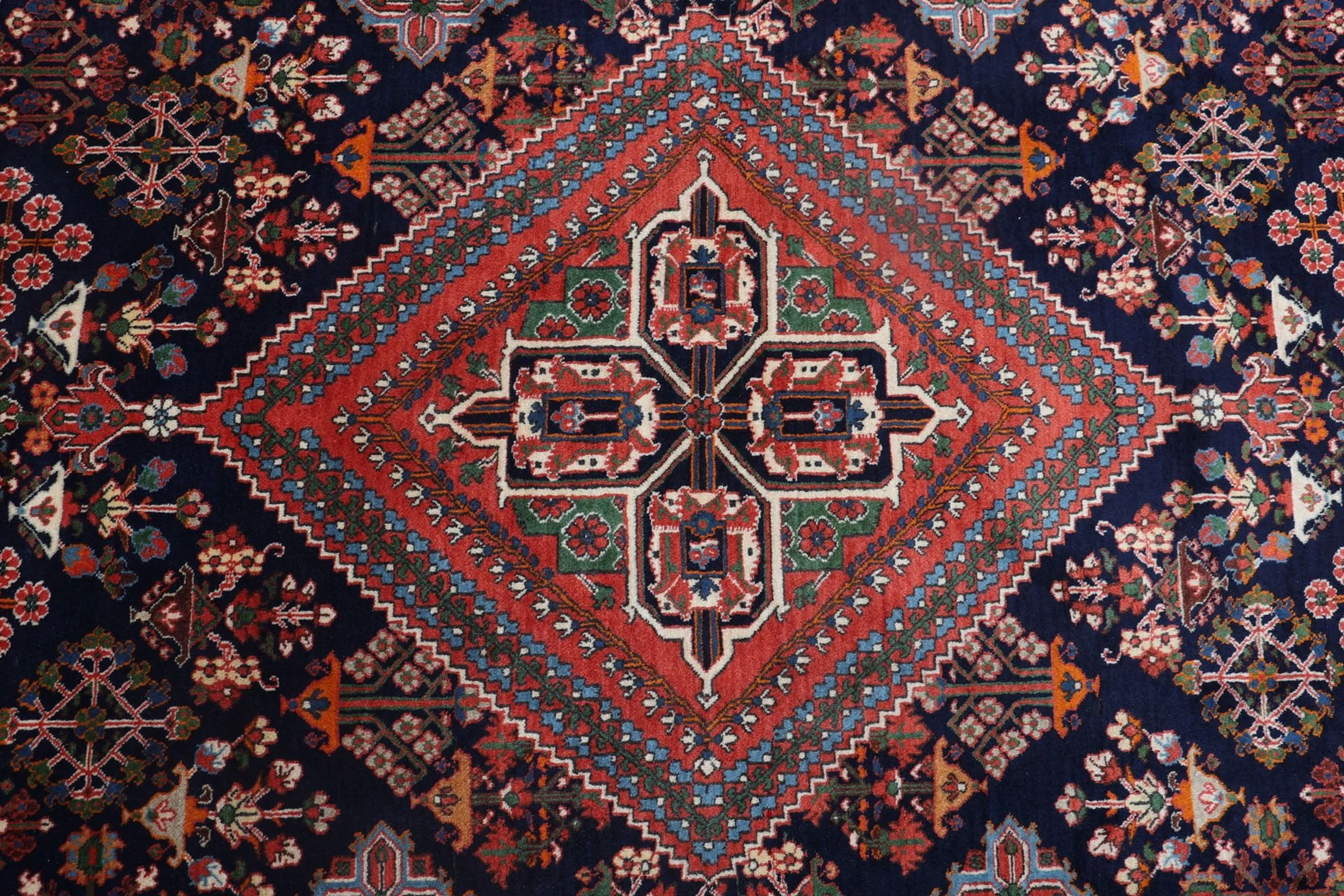 Hand-Knotted Persian Rug, 217 × 307 cm, Wool - Image 9