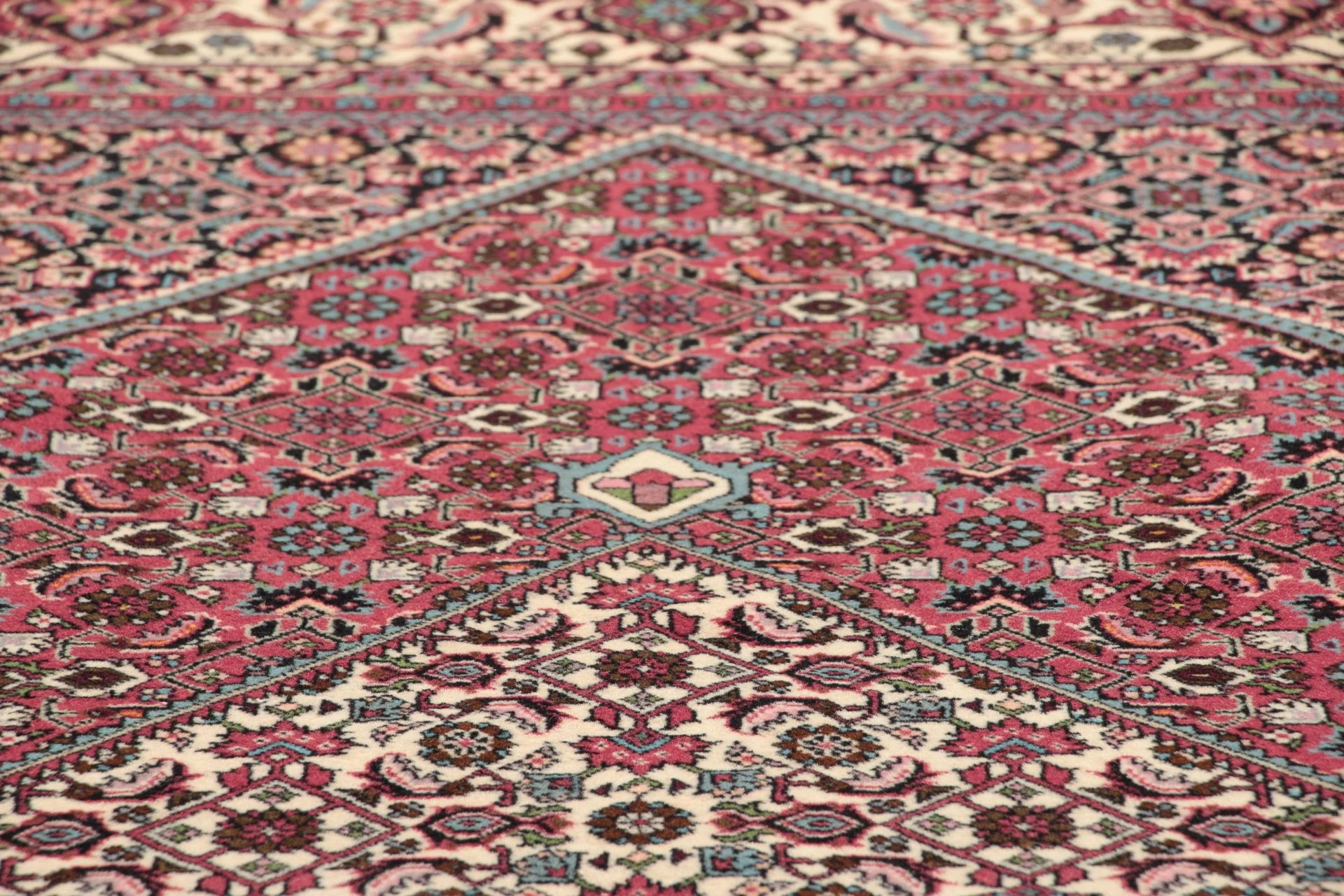 Wool Bijar Persian Rug 250 × 300 cm, hand-knotted - Image 4