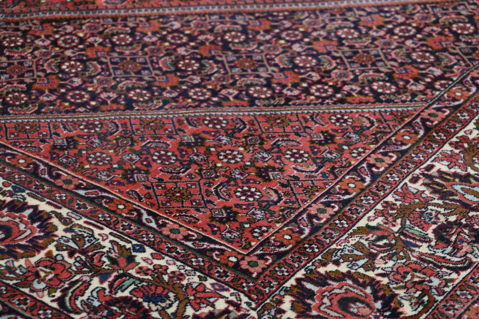 Hand-Knotted Bijar Persian Rug, 202 × 315 cm, Wool - Image 5