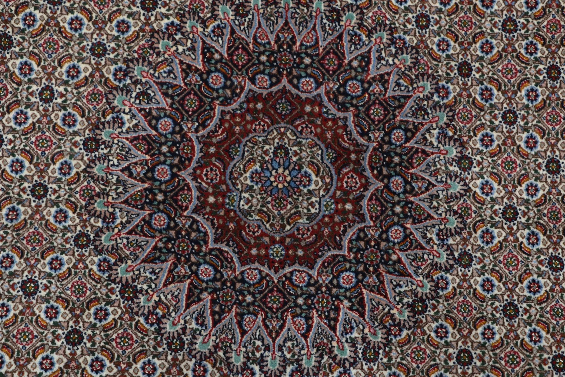 Hand-Knotted Moud Persian Rug, 166 × 236 cm, Wool & Silk - Image 9